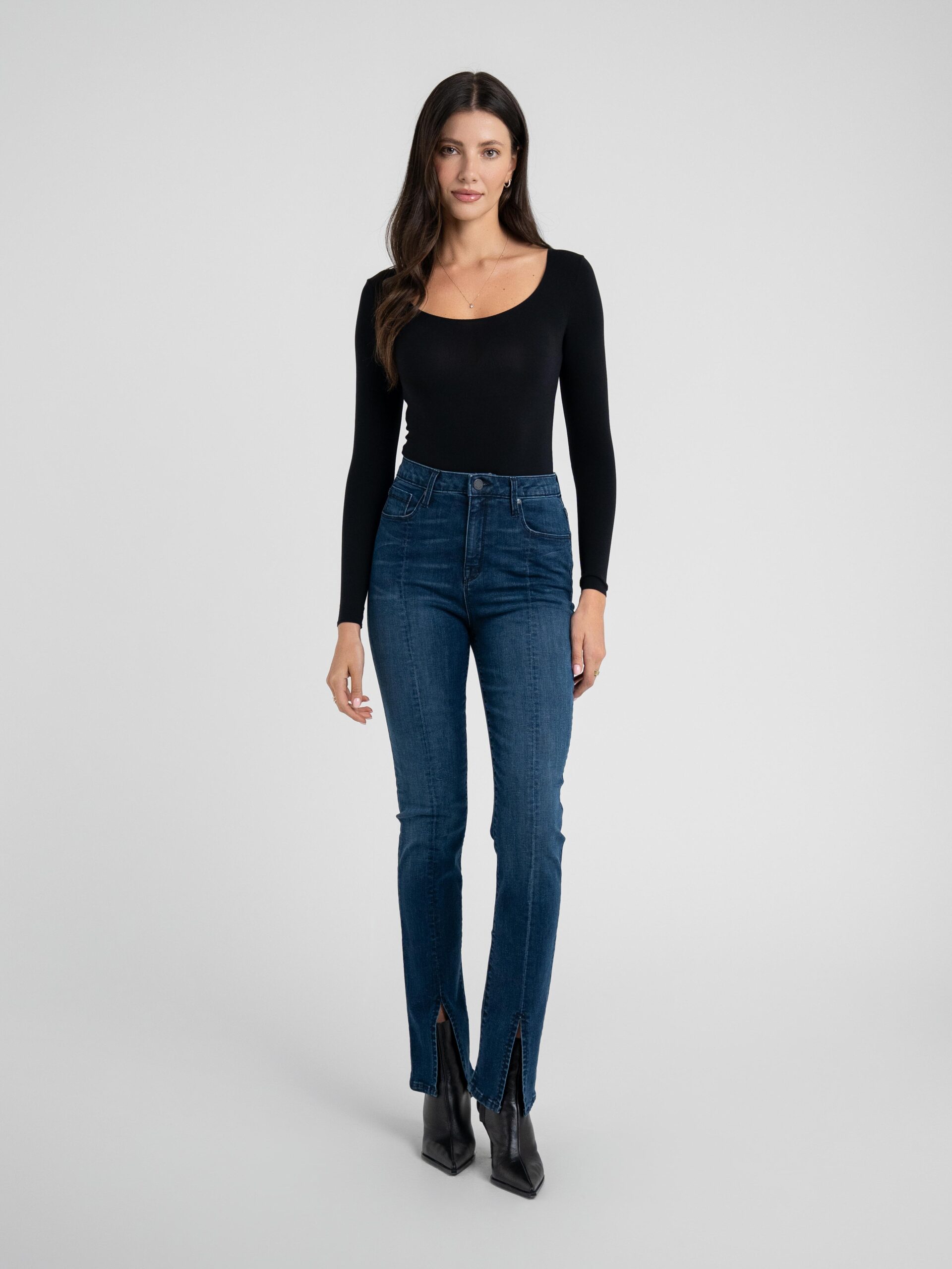 Bombshell Runaround Sue w/Front Slit in Midnight