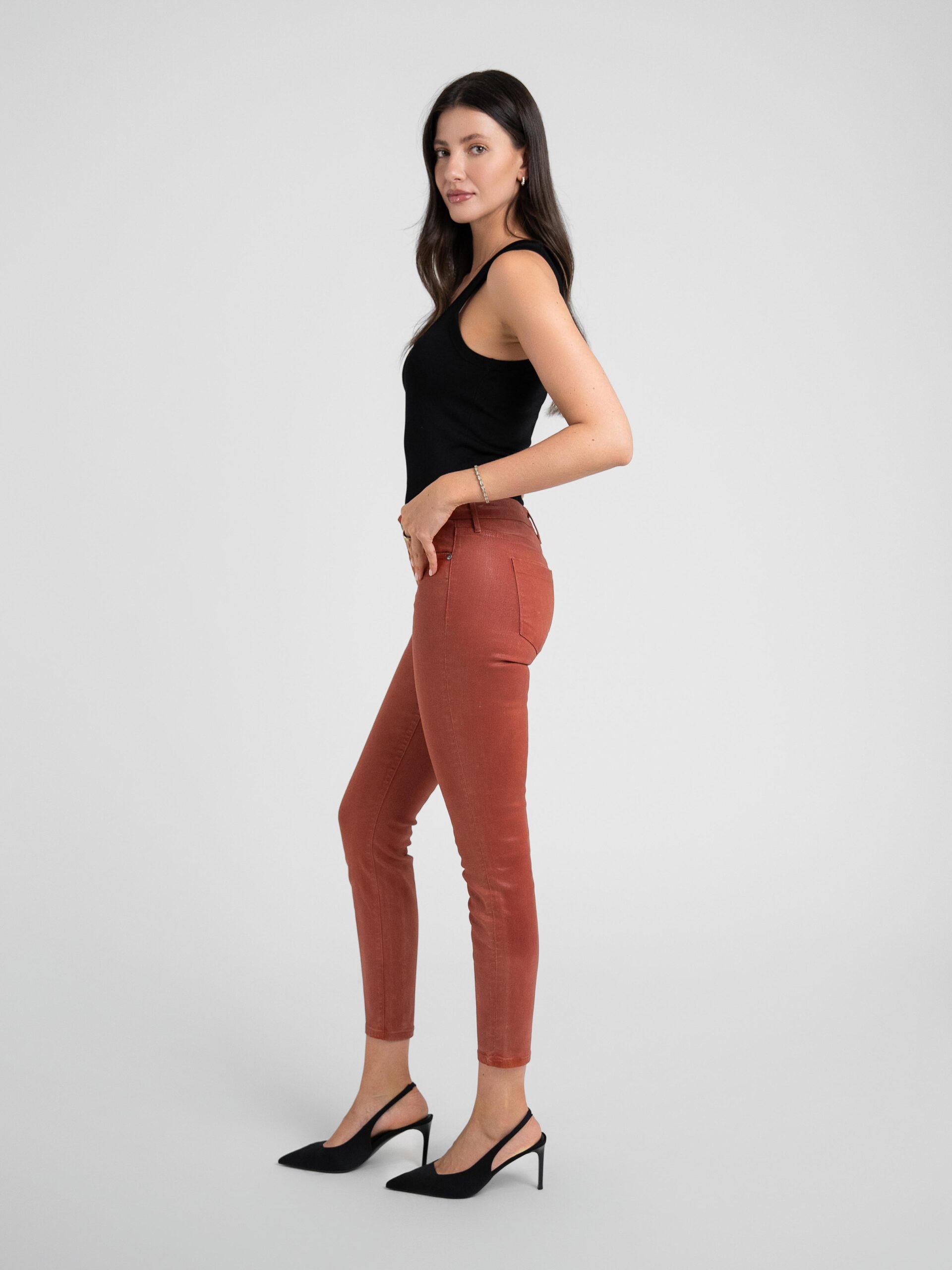 Bowery Skinny in Slick Burnt Red