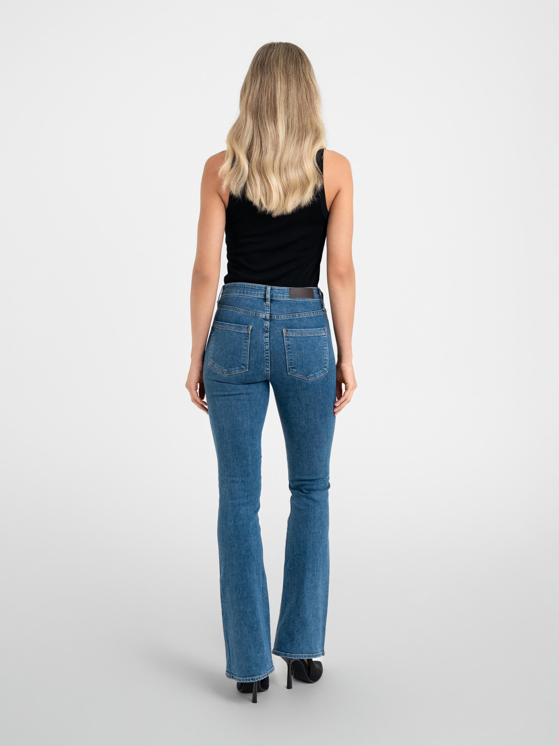 Bombshell Bell In Pacific