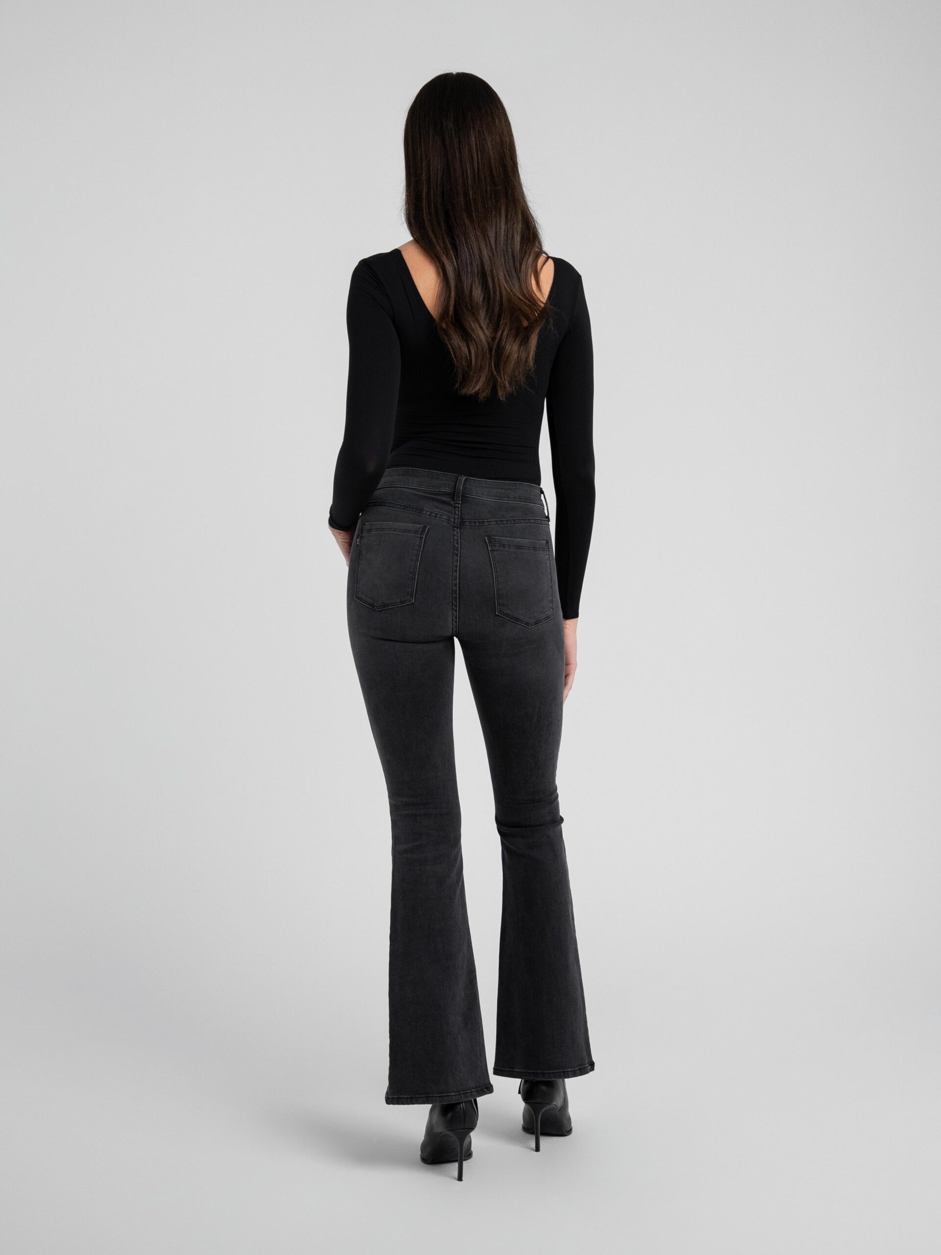 Bombshell Bell in Point Break