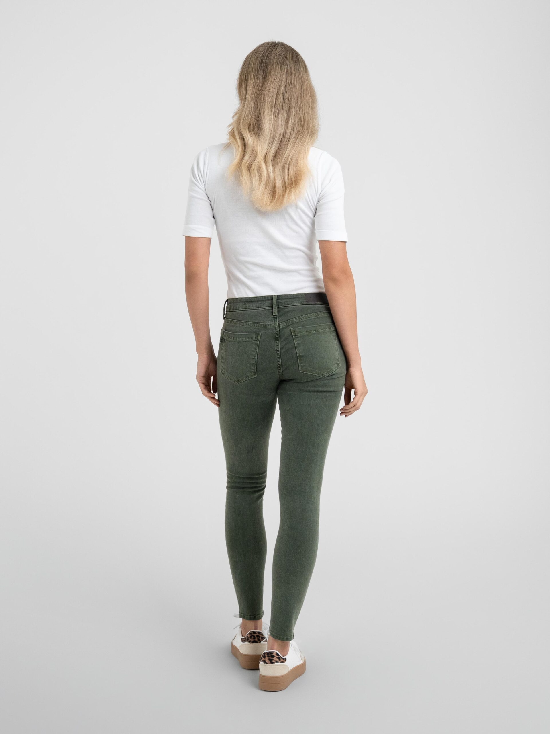 Bowery Skinny in Secret Garden