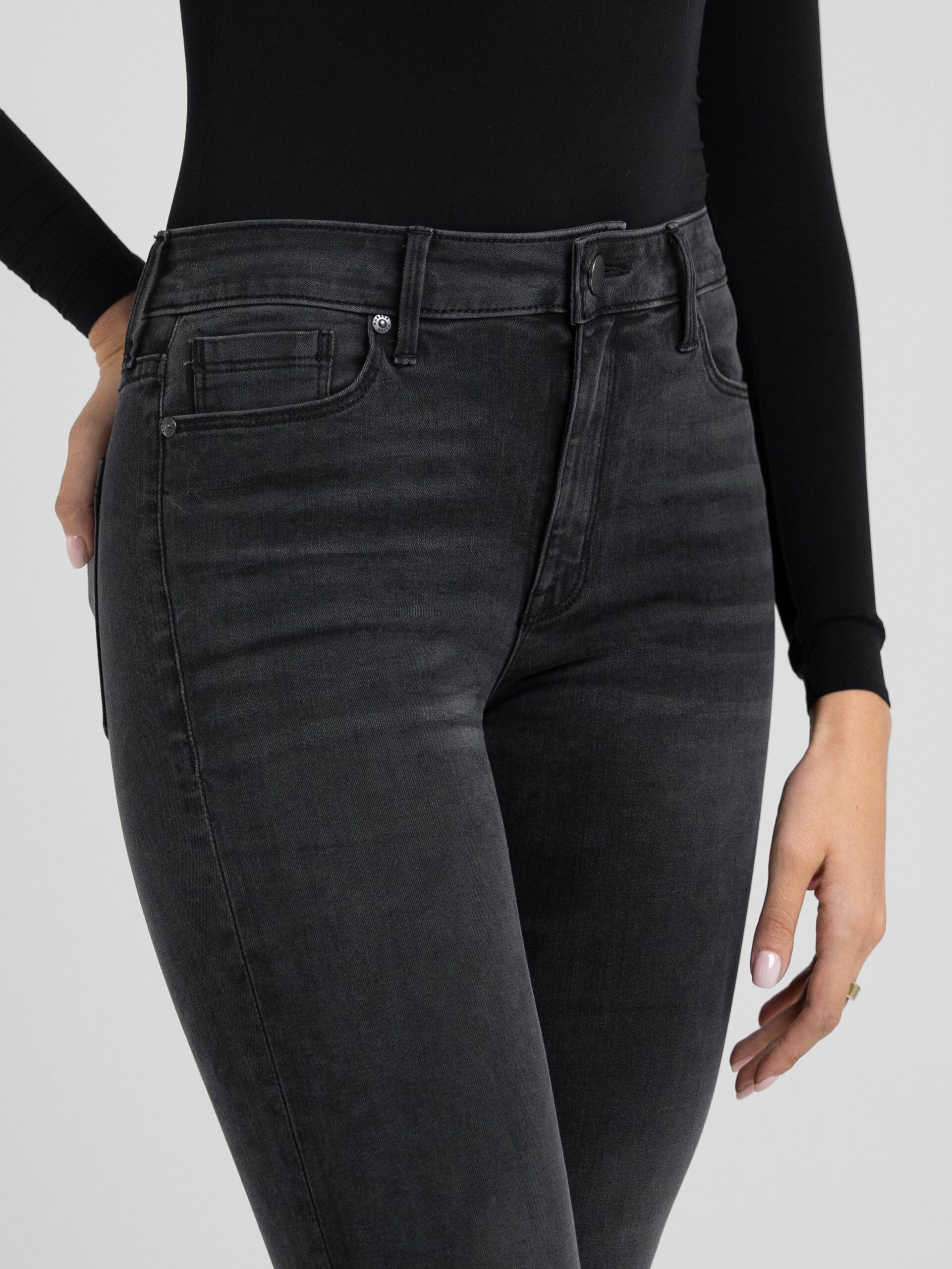 Bombshell Bell in Point Break