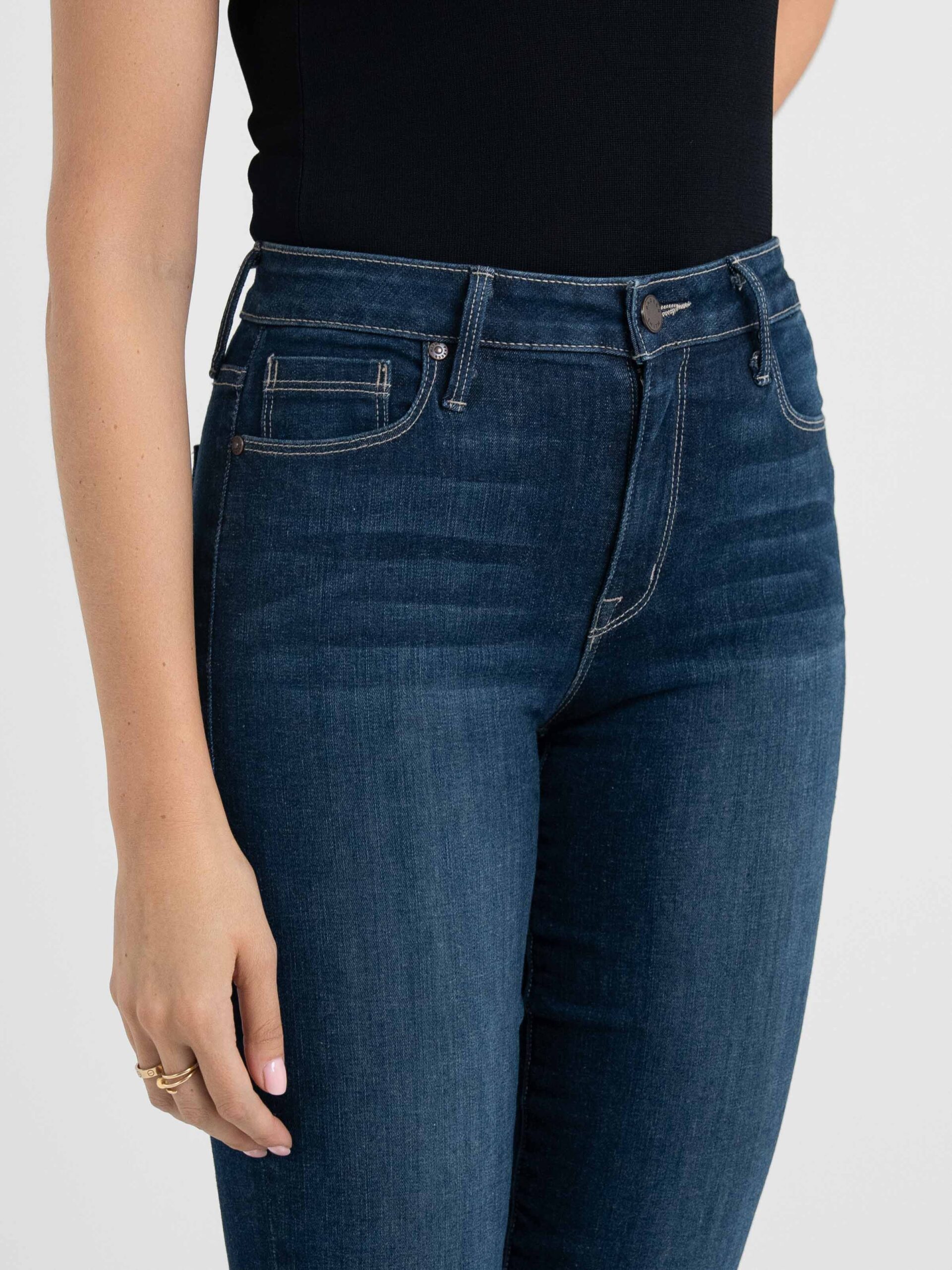 Bombshell Straight in Blue Steel