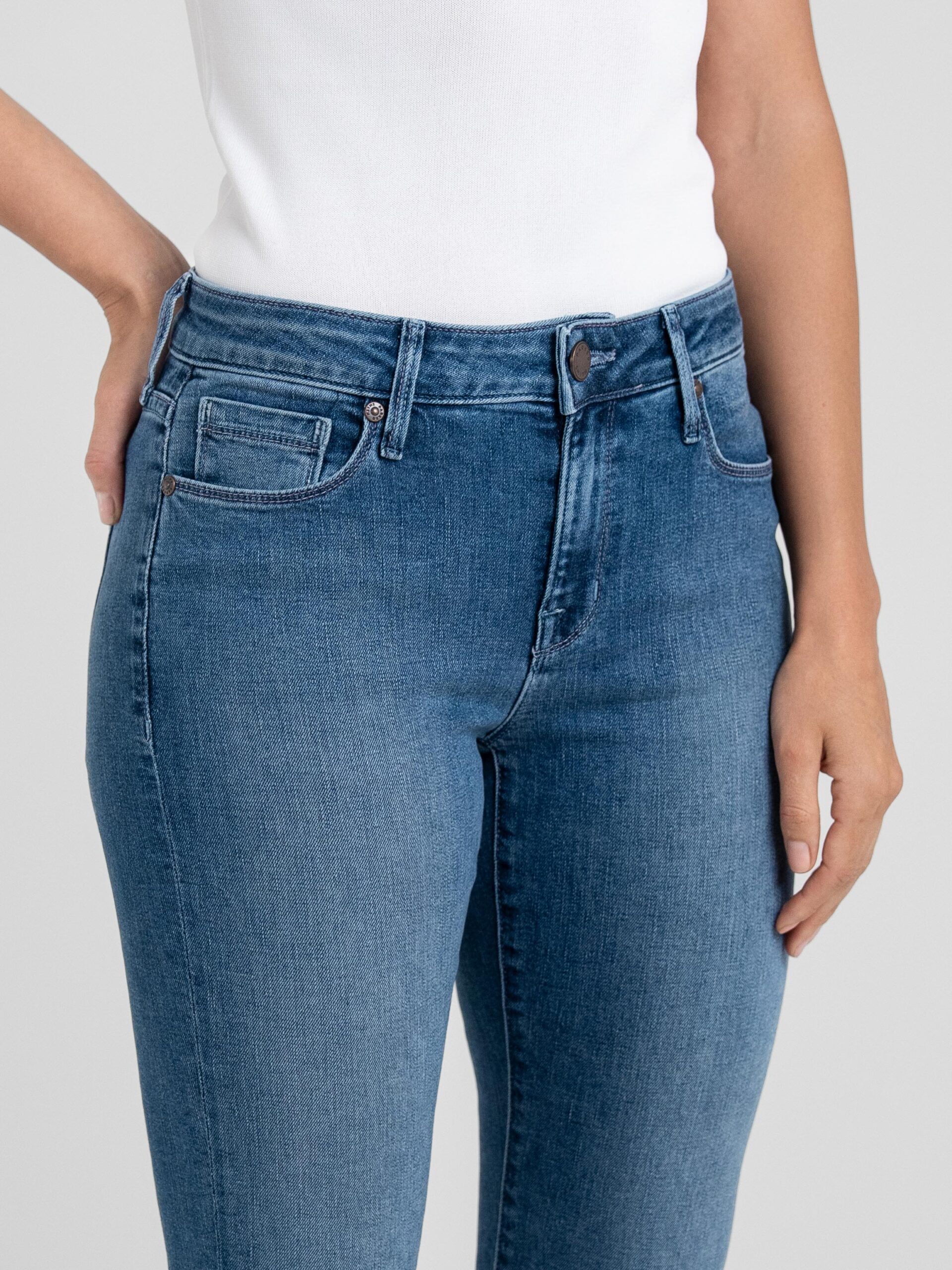 Runaround Sue in Azure