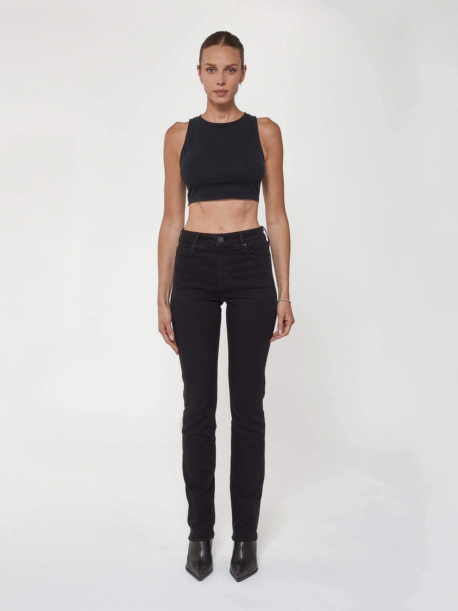 Bombshell Straight in Stallion