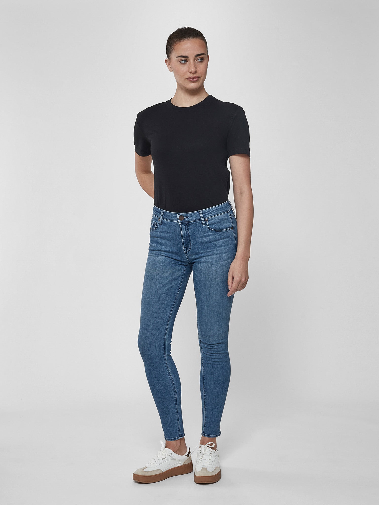 Bowery Skinny in Shoreline