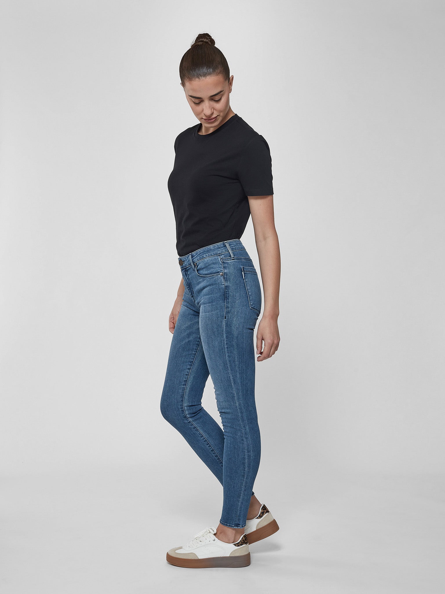 Bowery Skinny in Shoreline