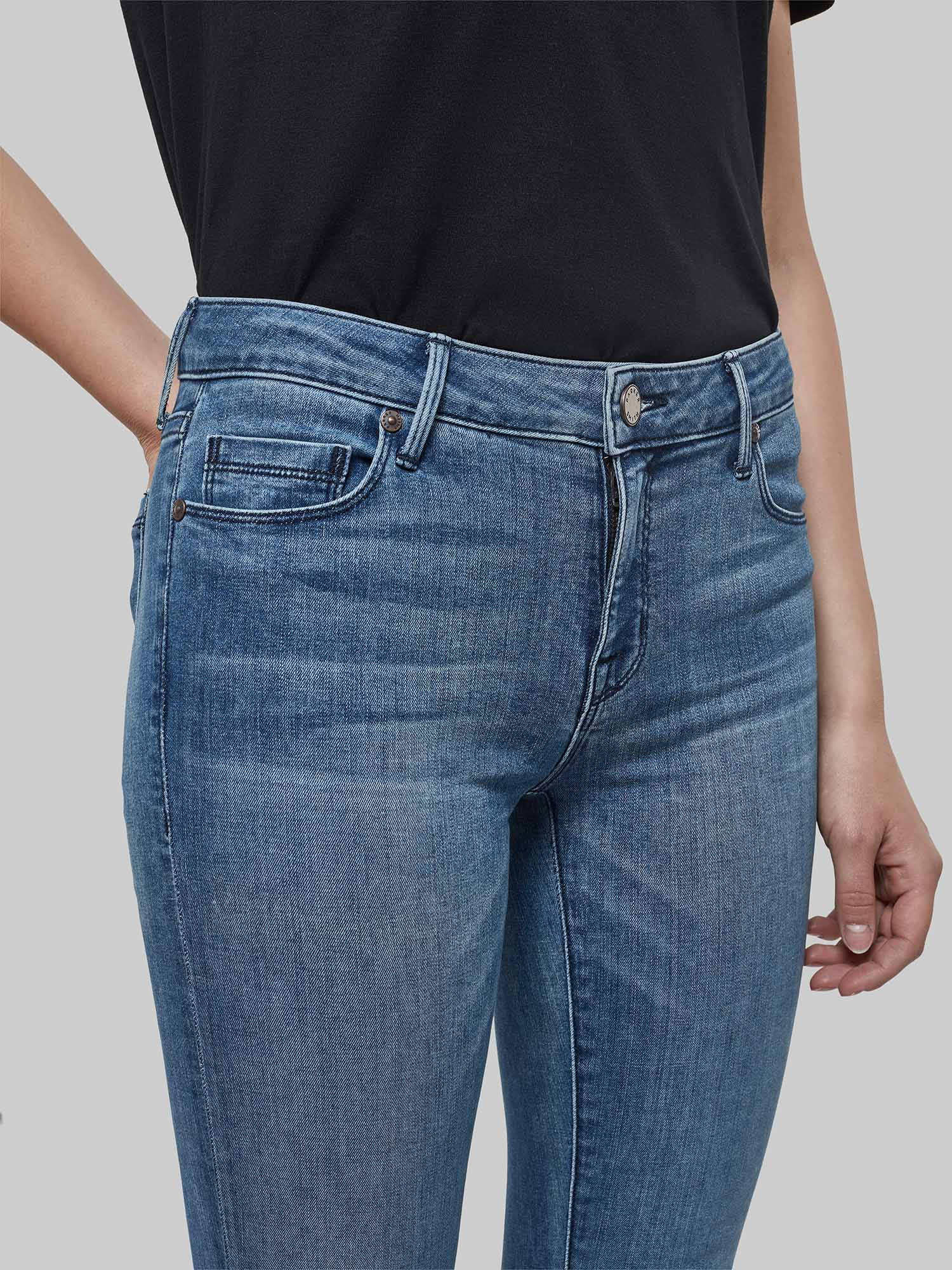 Bowery Skinny in Shoreline