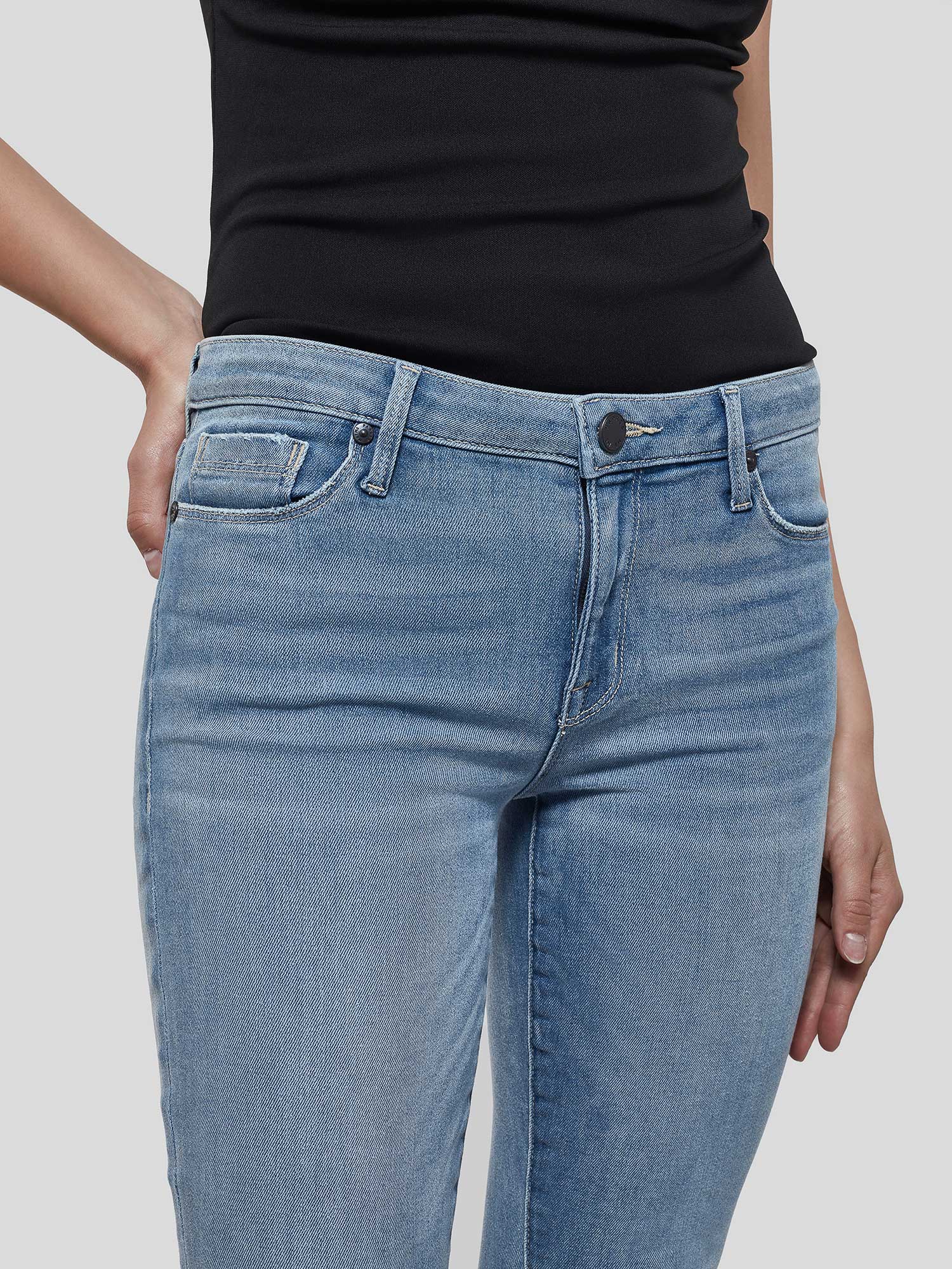 Kam Skinny in Laguna