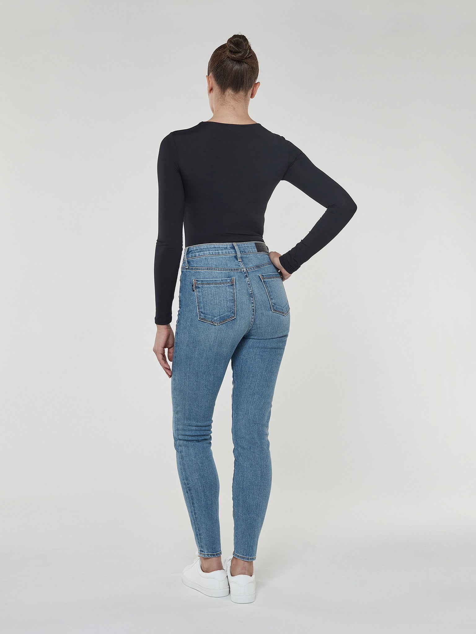 Super Bombshell Skinny in Brentwood