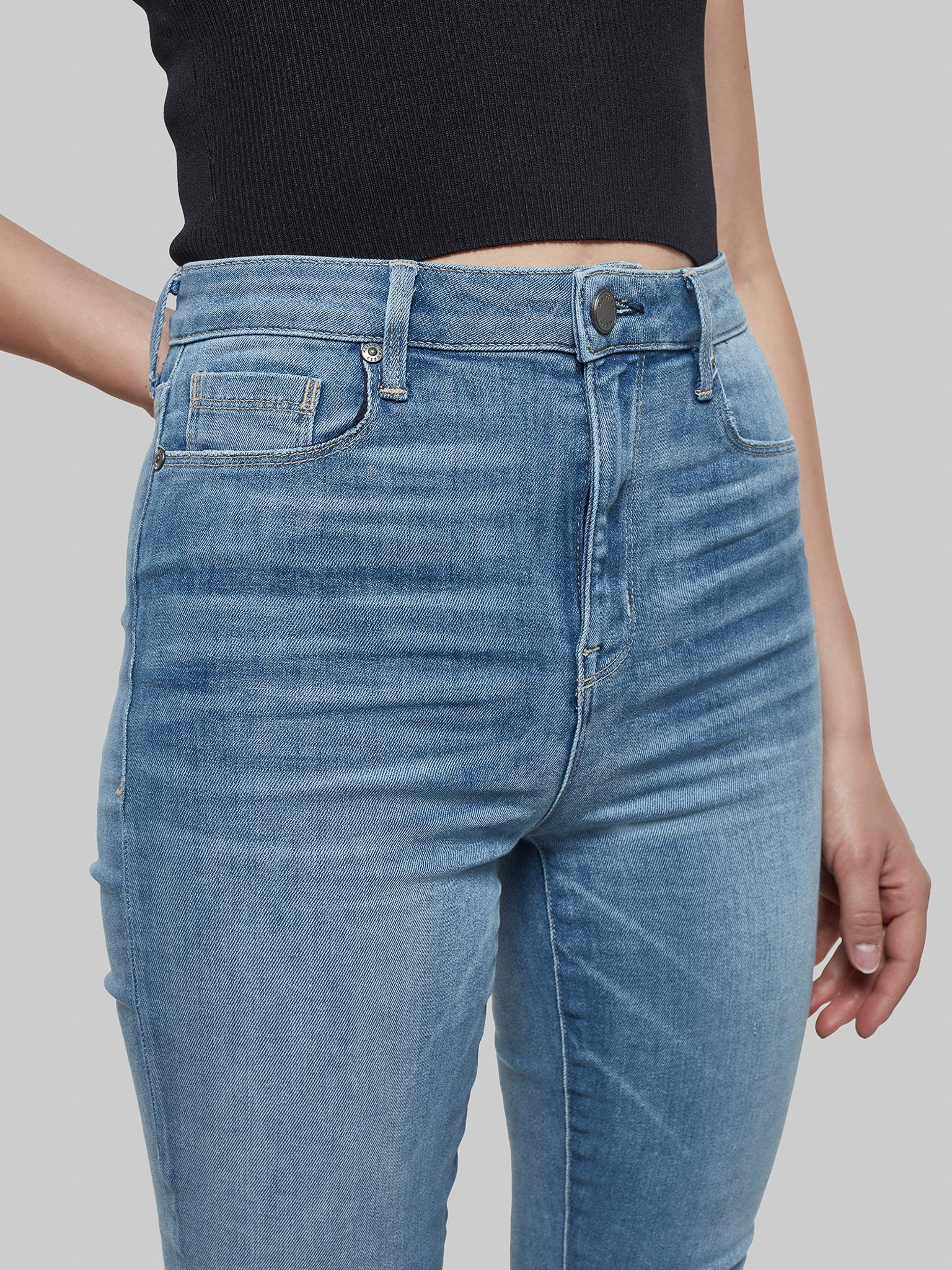 Super Bombshell Skinny in Laguna