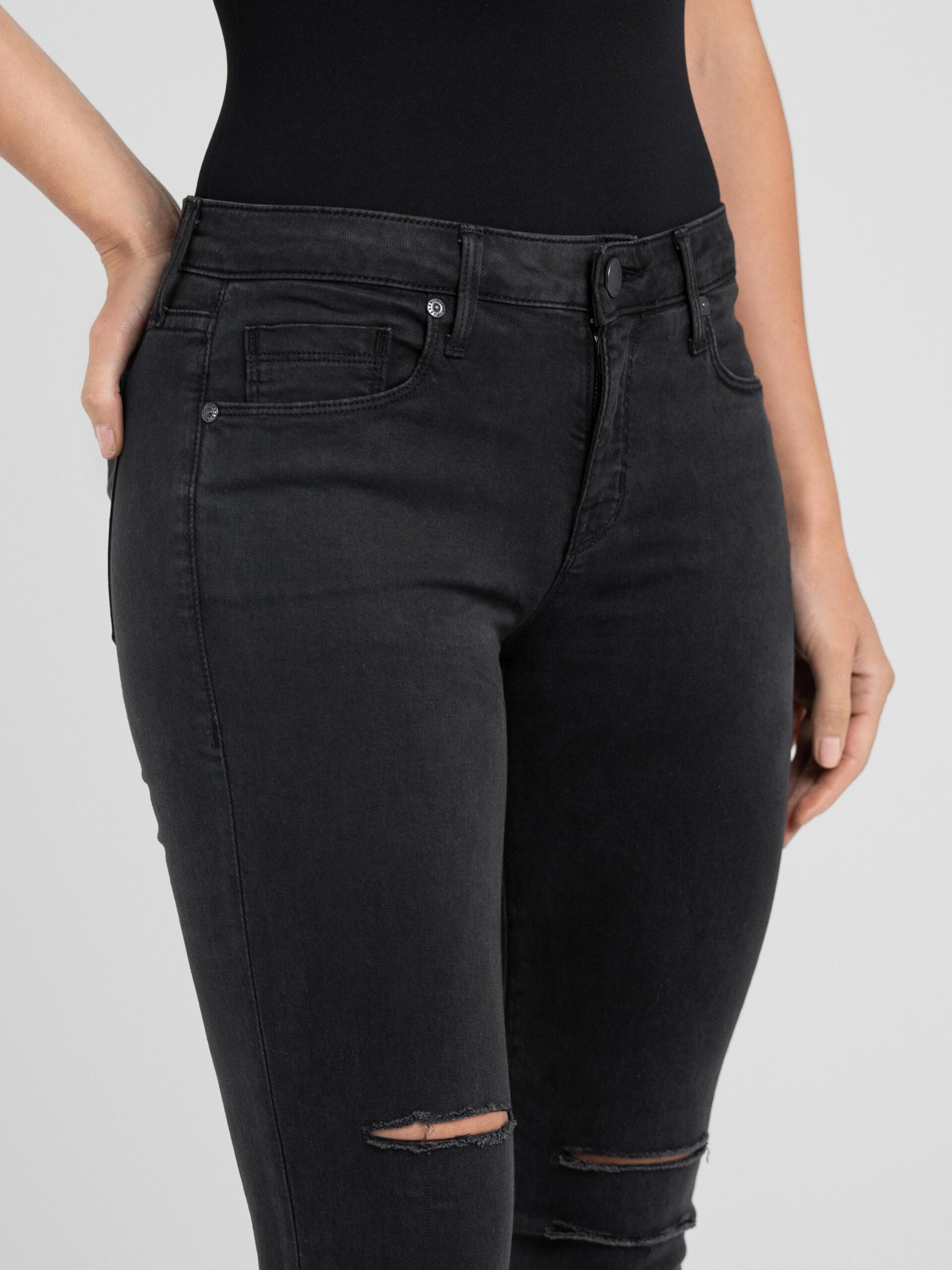 Kam Skinny in Phantom Destroyed